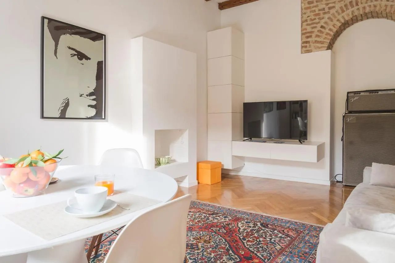 Heart Milan Apartments Duomo Colonne İtalya