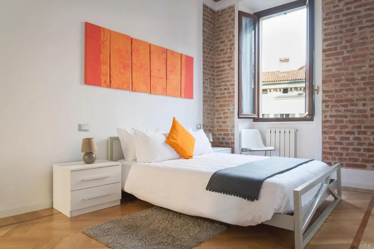 Heart Milan Apartments Duomo Colonne İtalya