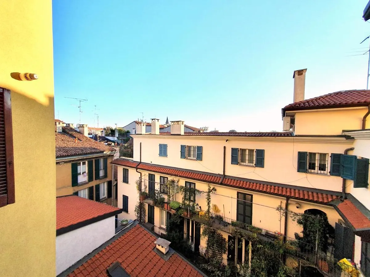 Heart Milan Apartments Duomo Colonne 0*,  İtalya