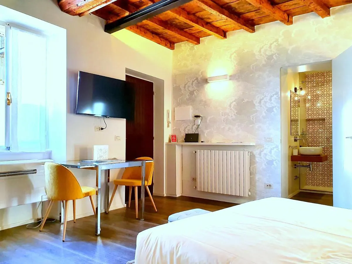 Heart Milan Apartments Duomo Colonne Italy